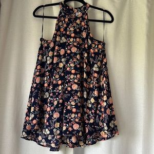 Women’s Flowy Top